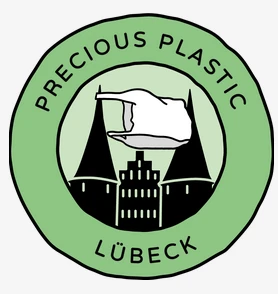 Logotipo de PRECIOUS PLASTIC LÜBEK, colaborador de economía circular y reciclaje de Precious Plastic Capi Spain.