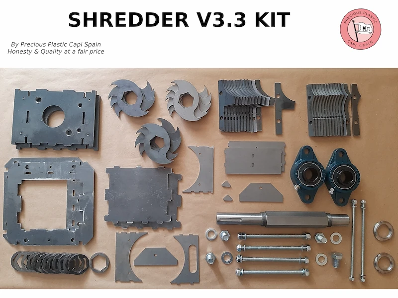 Kit completo desarmado de la trituradora V3.3 de Precious Plastic en acero al carbono con cuchillas, eje hexagonal, rodamientos y tornillería.
